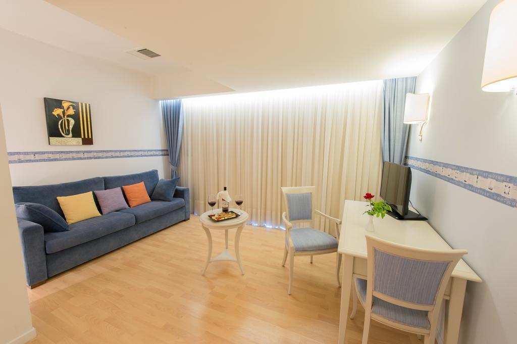 Poseidon Palace Kamínia Exterior photo